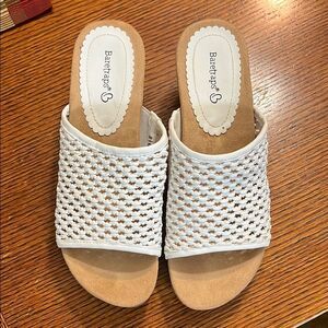 BareTraps White Tan Woven Cork Wedge Sandals size 8.5